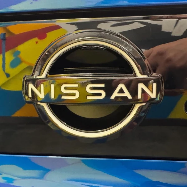 Badge & Emblem Gloss Black Wrapping
